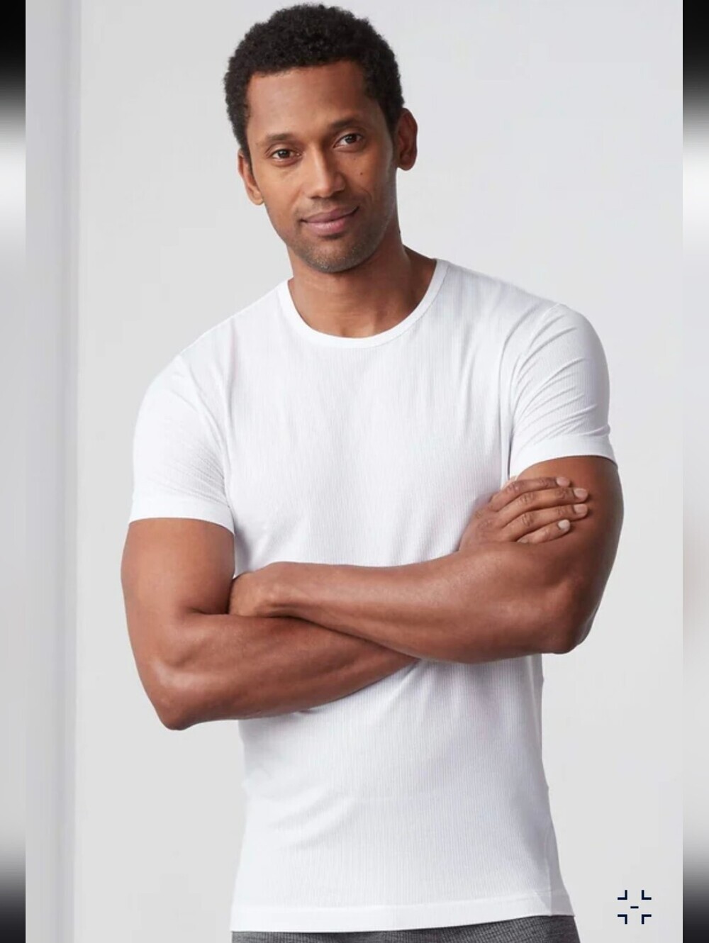 Mack Weldon AIRKNITˣ Crew Neck White Undershirt Sz M Great Condition